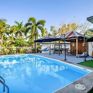 Bush Village 3*, Airlie Beach Australia